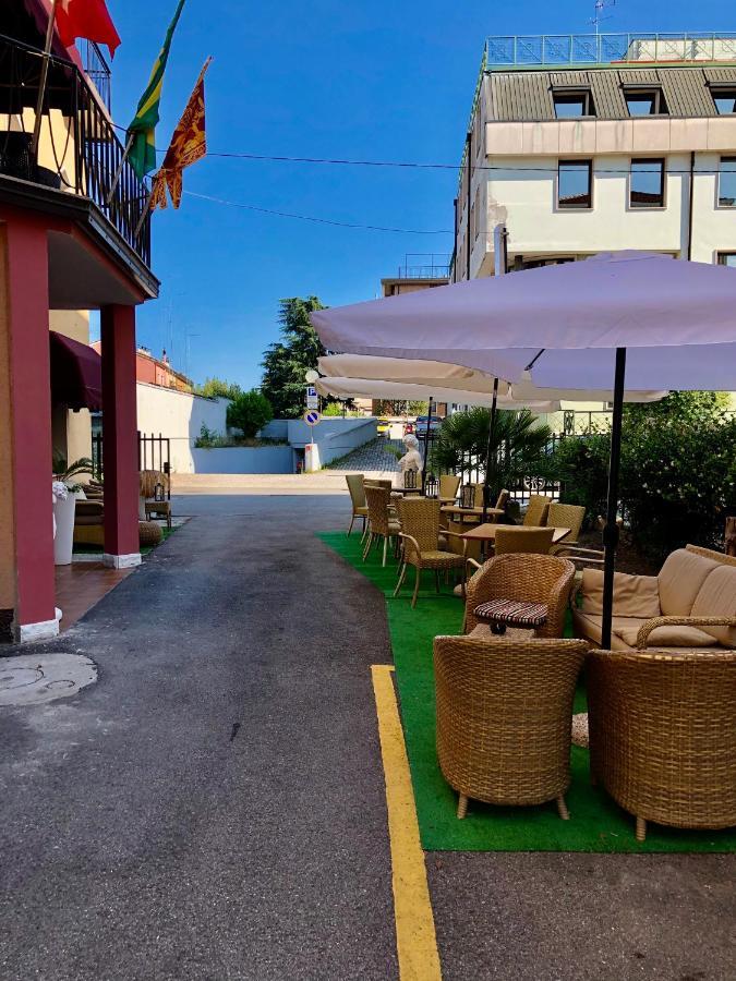 Hotel Delle Rose Местре Экстерьер фото