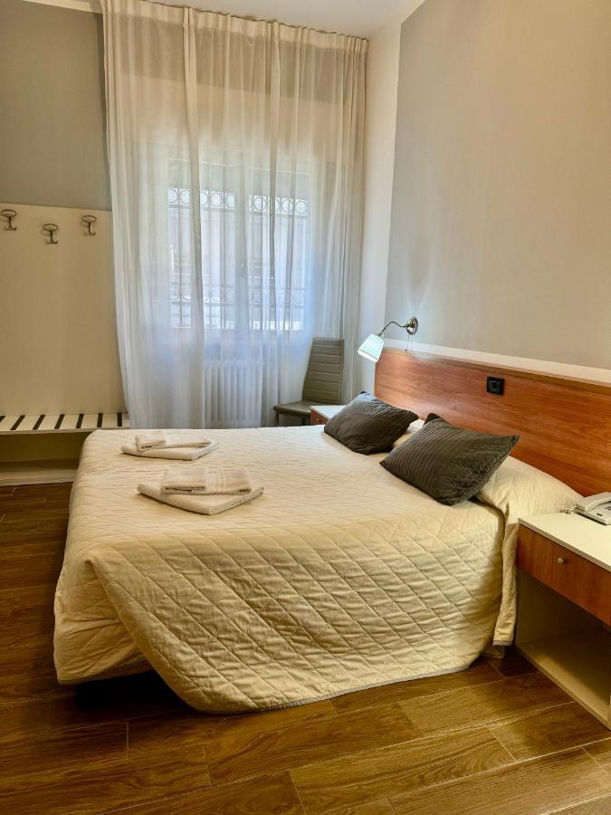 Hotel Delle Rose Местре Экстерьер фото