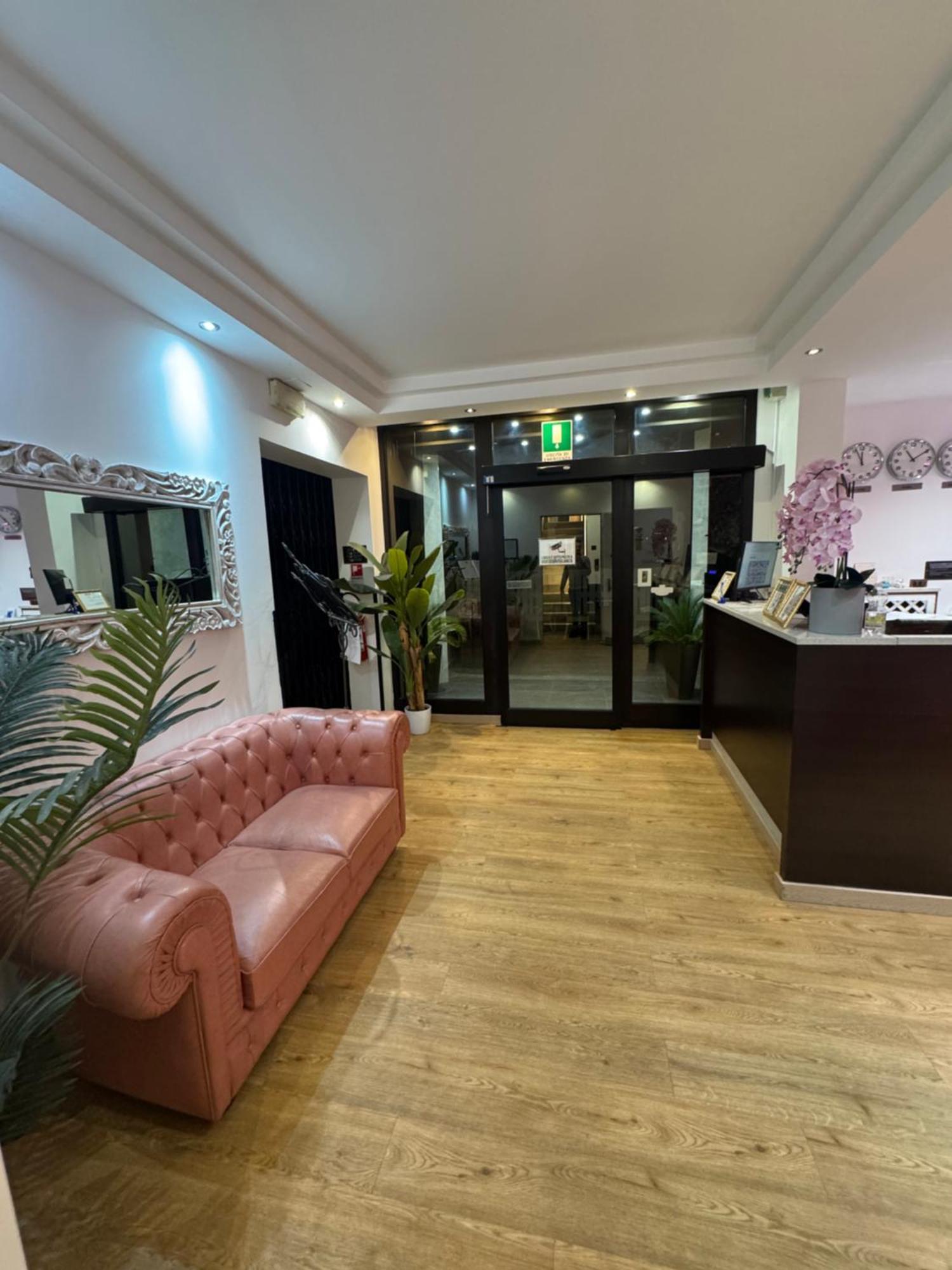 Hotel Delle Rose Местре Экстерьер фото