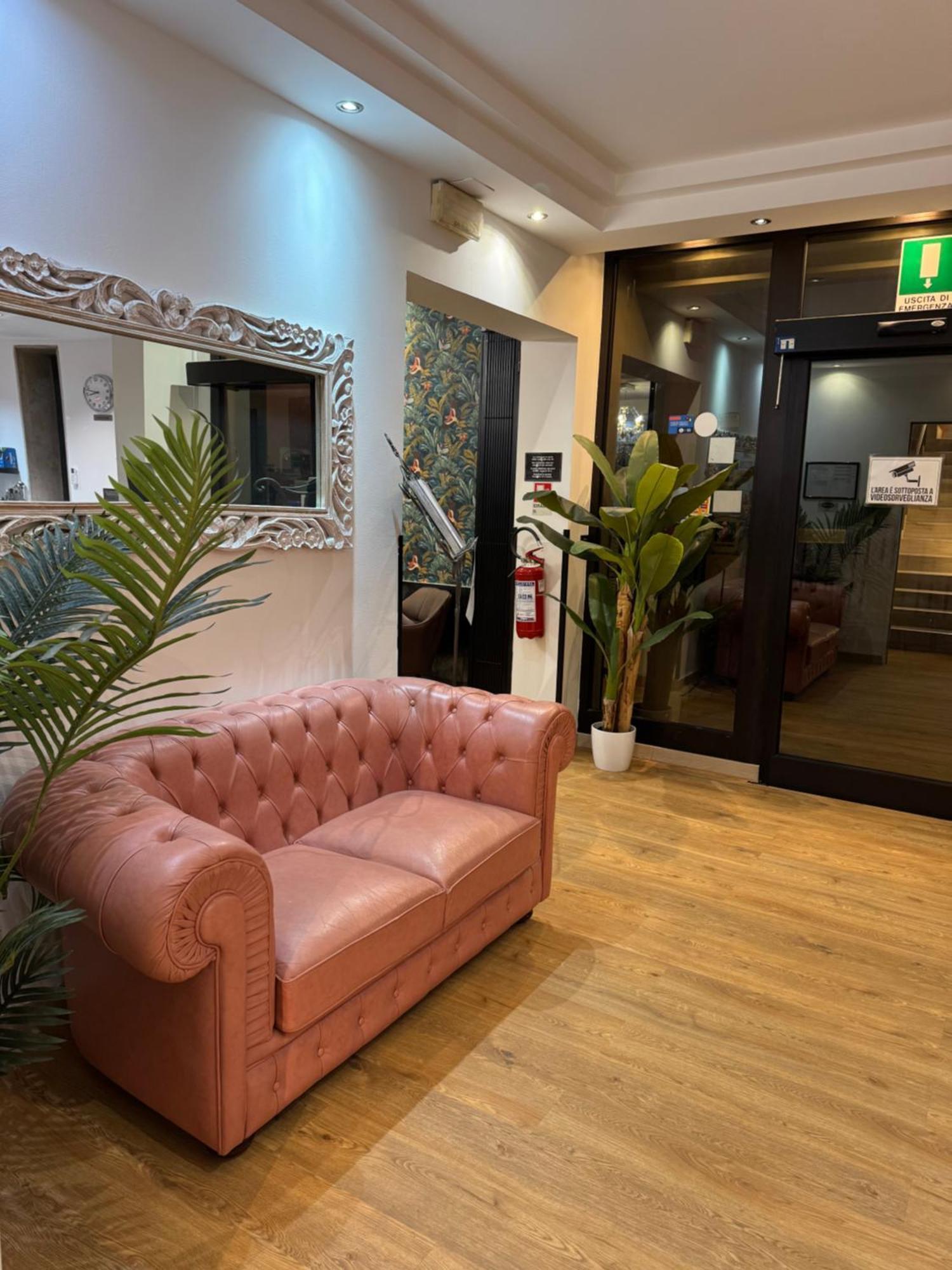 Hotel Delle Rose Местре Экстерьер фото